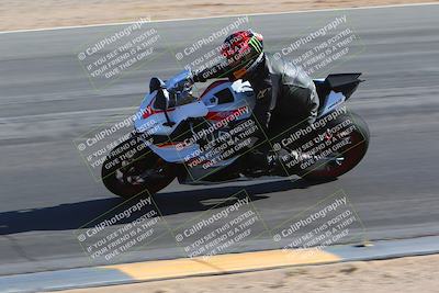 media/Jan-14-2024-SoCal Trackdays (Sun) [[2e55ec21a6]]/Turn 10 Inside (110pm)/